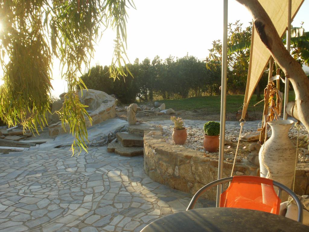 Charly Point Villa ميثوني المظهر الخارجي الصورة